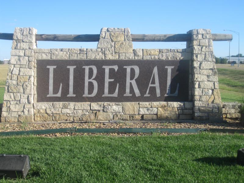  Liberal, K S, welcome sign I M G 5968