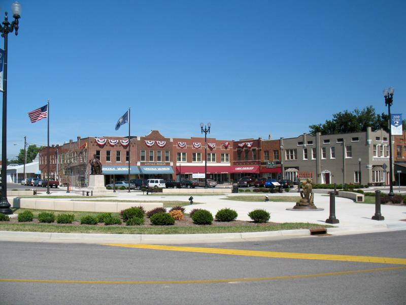  Hodgenville K Y Town Square