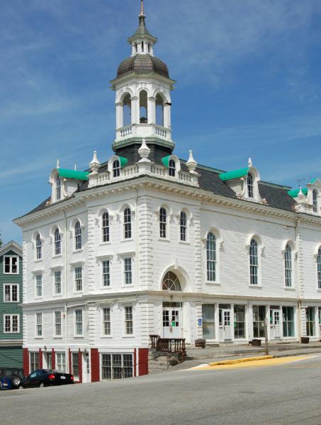  N B- Mass- Town Hall