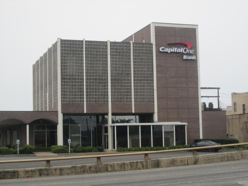  Capital One Bank, Jacksonville, T X I M G 3002