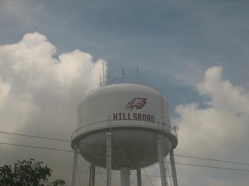  Hillsboro, T X, water tower I M G 1683