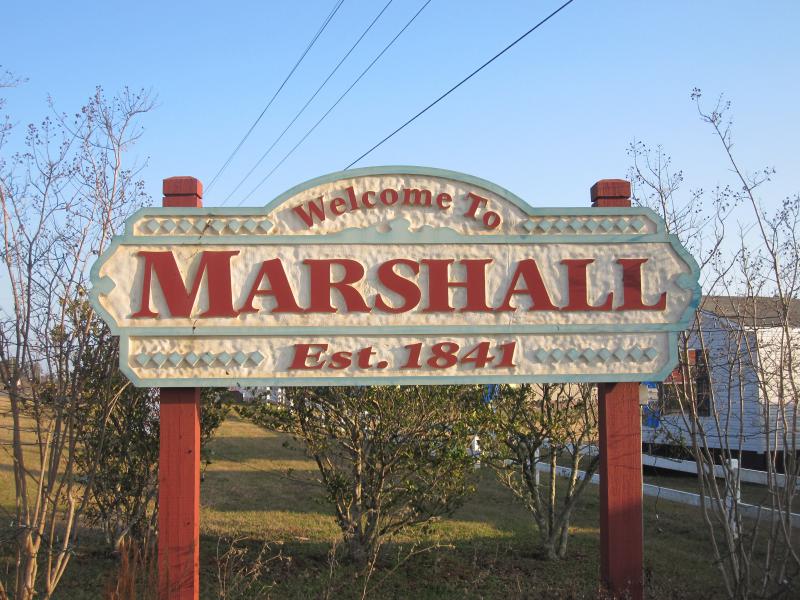  Marshall welcoming sign I M G 2329