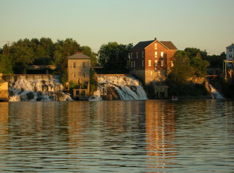  August 2005 view of falls on Otter Creek from Vergennes town dock