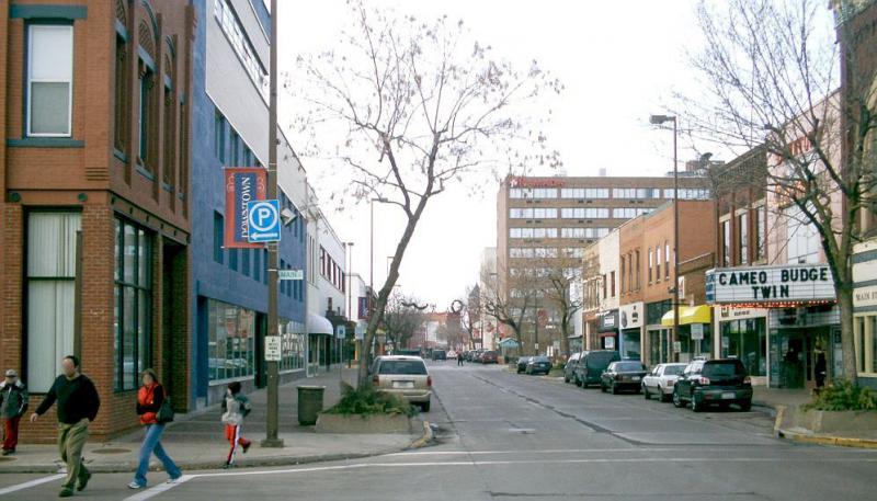  Eau Claire - Barstow street looking north 2005